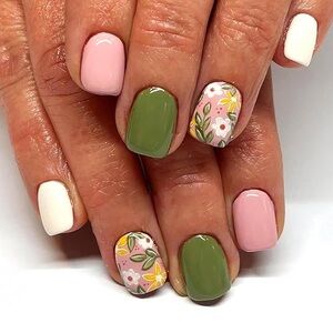 Floral Press On Nails